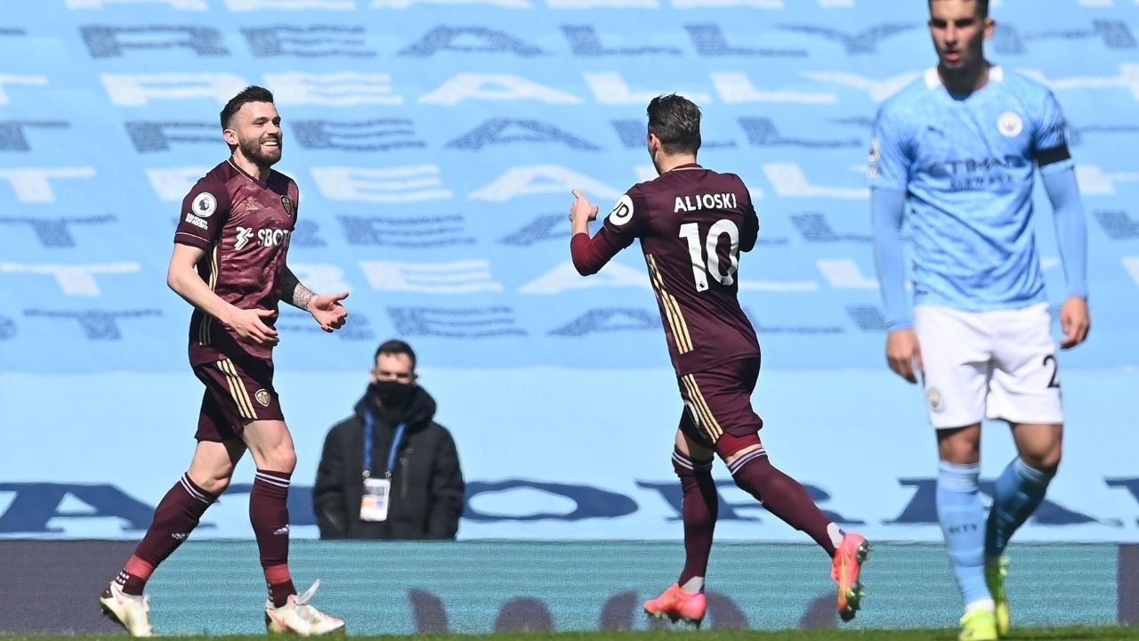 Marcelo Bielsa y Leeds United le pegan 1-2 al Manchester City de visita