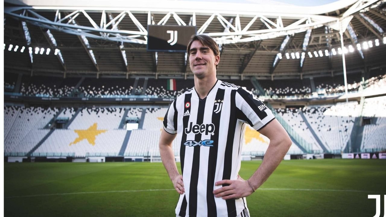 Juventus, de CR7 a DV7 con el fichaje del serbio Dusan Vlahovic